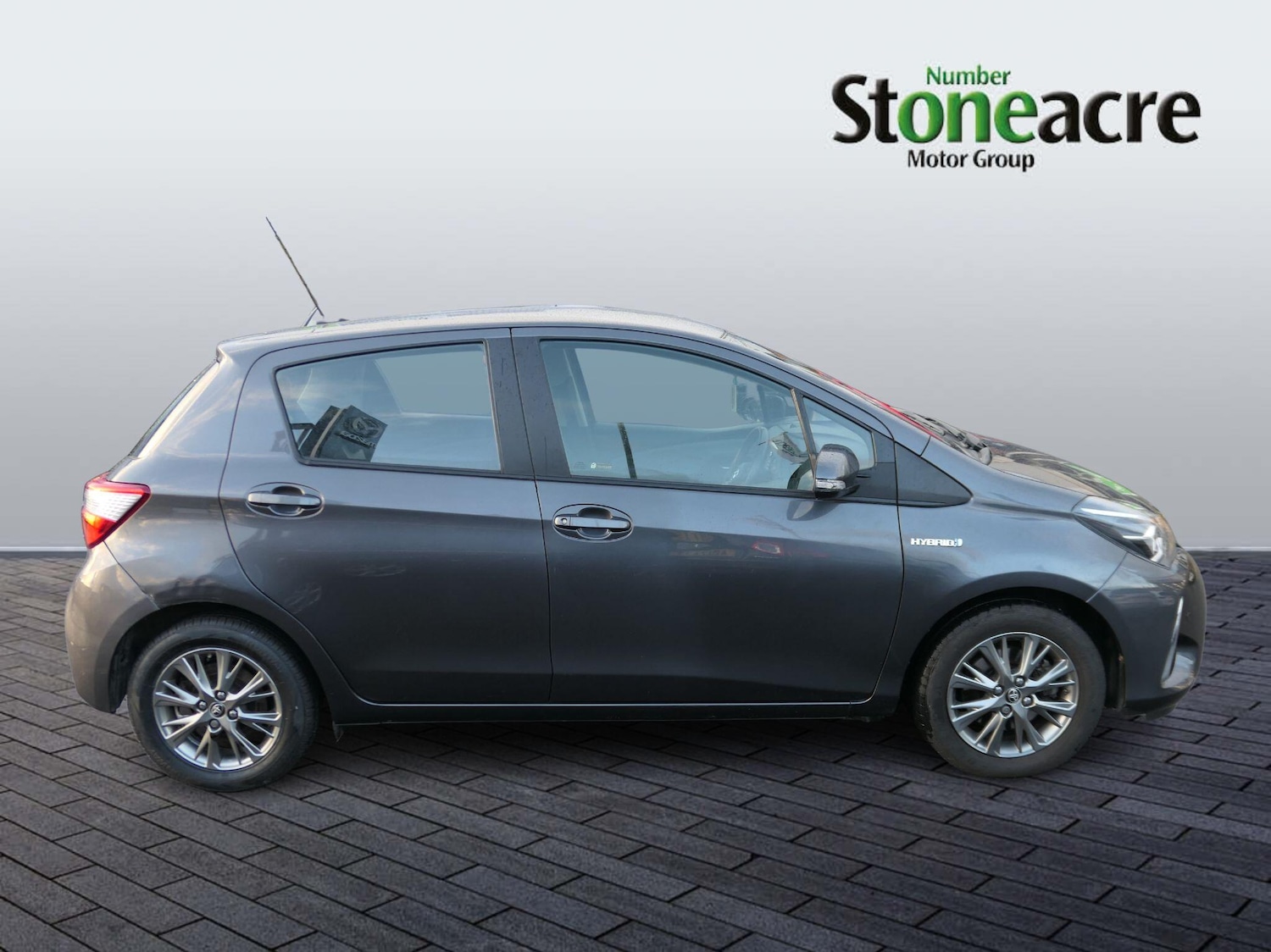 Used Toyota Yaris 2017 for sale - 76727829: Photo 6