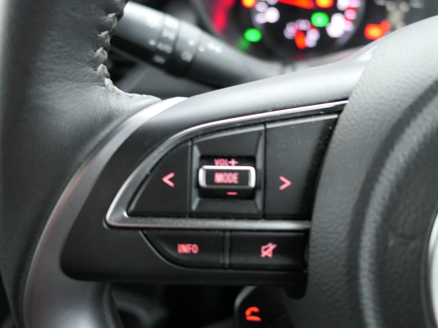 Used Suzuki Swift 2024 for sale - 77709592: Photo 15