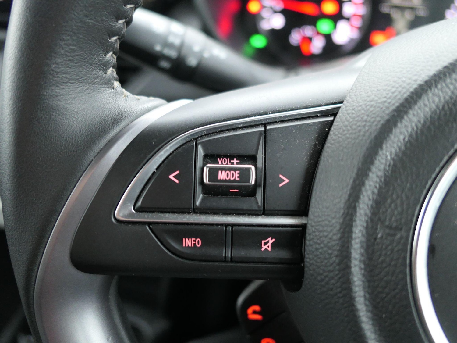 Used Suzuki Swift 2024 for sale - 77709592: Photo 16