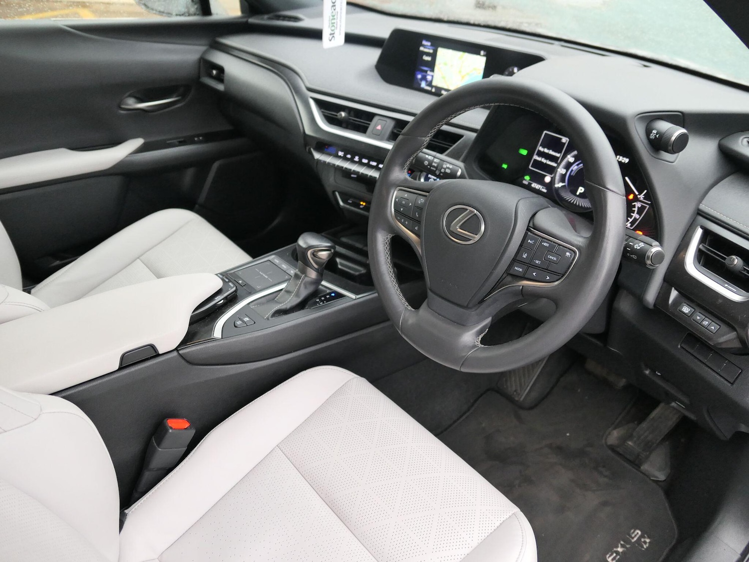 Used Lexus UX 2020 for sale - 76688619: Photo 32
