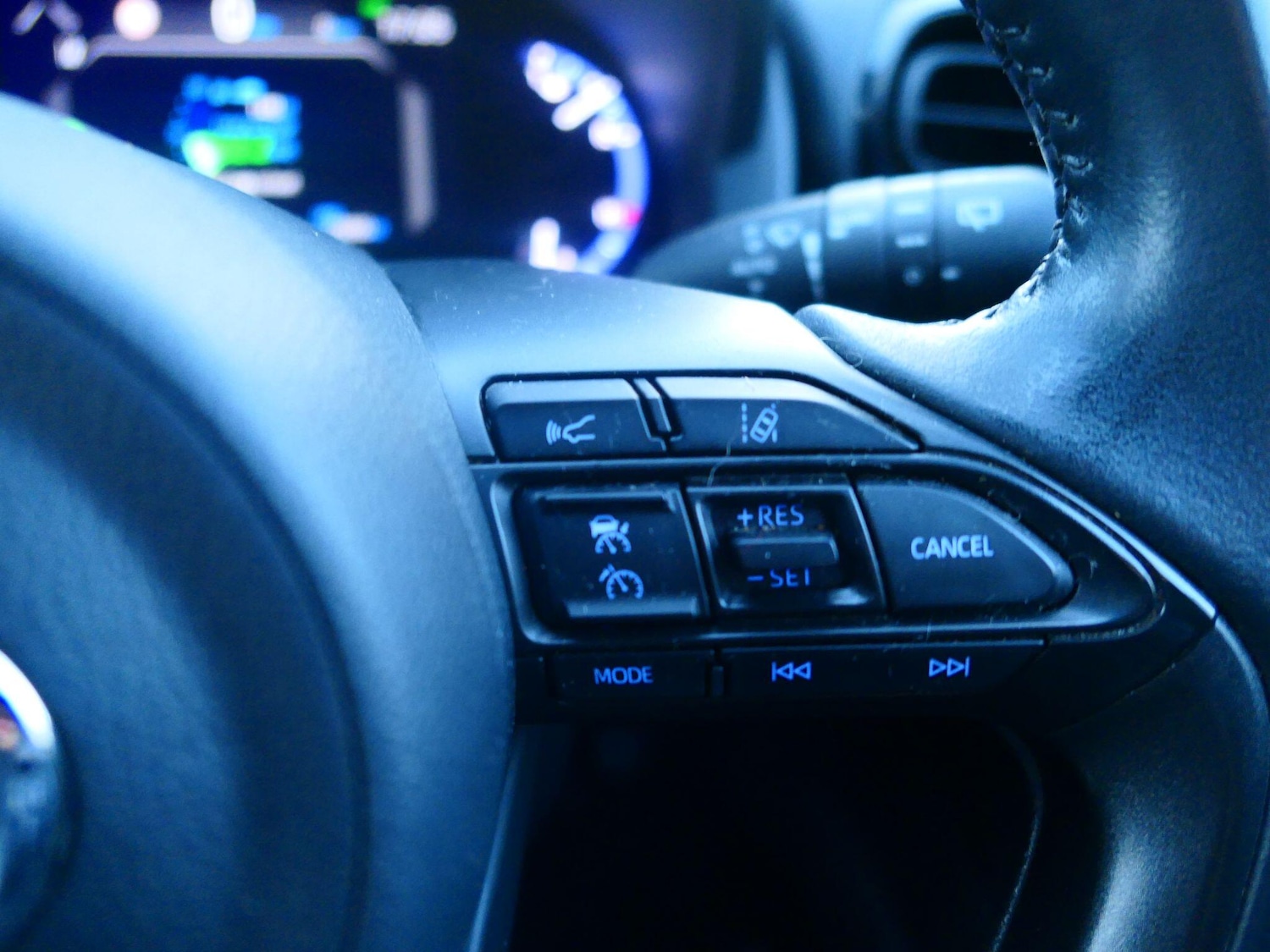 Used Toyota Yaris Cross 2022 for sale - 77709406: Photo 16