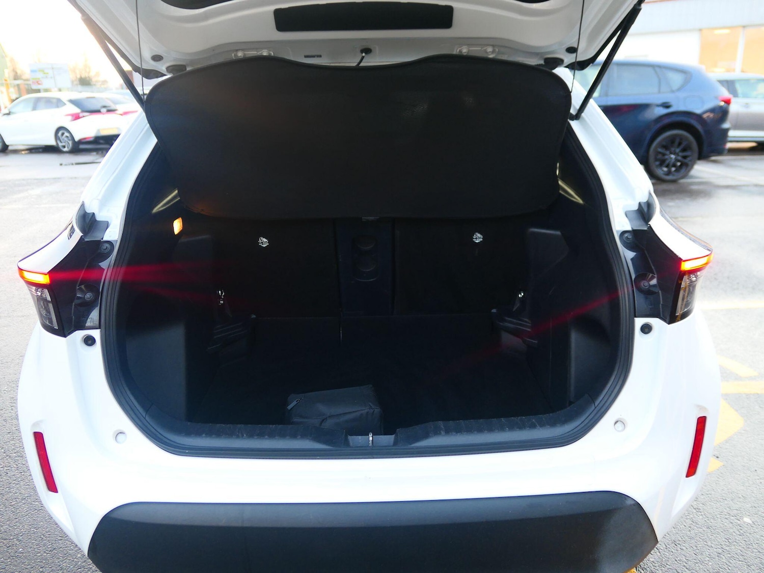 Used Toyota Yaris Cross 2022 for sale - 77709406: Photo 28