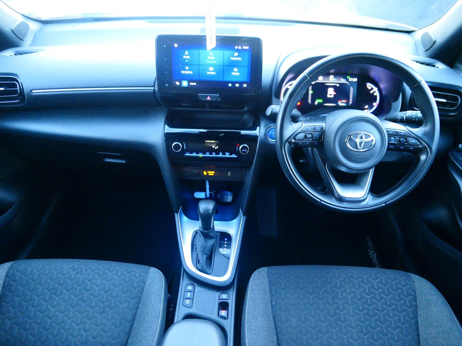 Used Toyota Yaris Cross 2022 for sale - 77709406: Photo 9