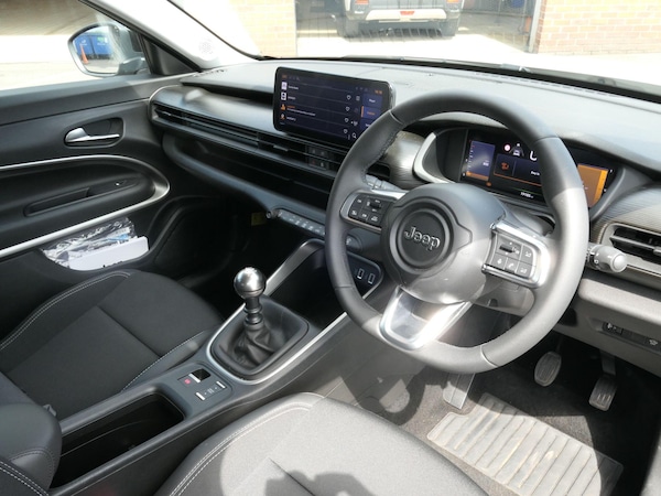 Used Jeep Avenger 2024 for sale - 76158883: Photo 10