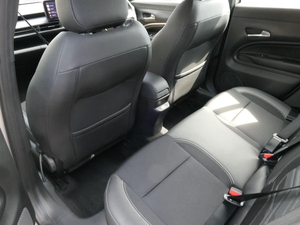 Used Jeep Avenger 2024 for sale - 76158883: Photo 11