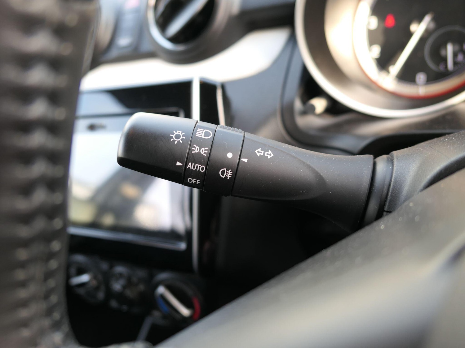 Used Suzuki Swift 2023 for sale - 77738149: Photo 15