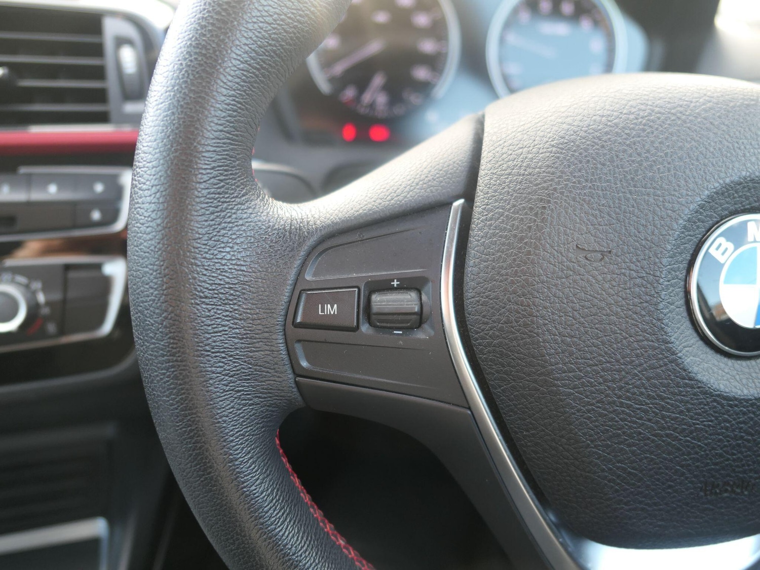 Used BMW 1 Series 2018 for sale - 76398345: Photo 13