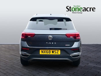 Used Volkswagen T-Roc 2018 for sale - 79116643: Photo