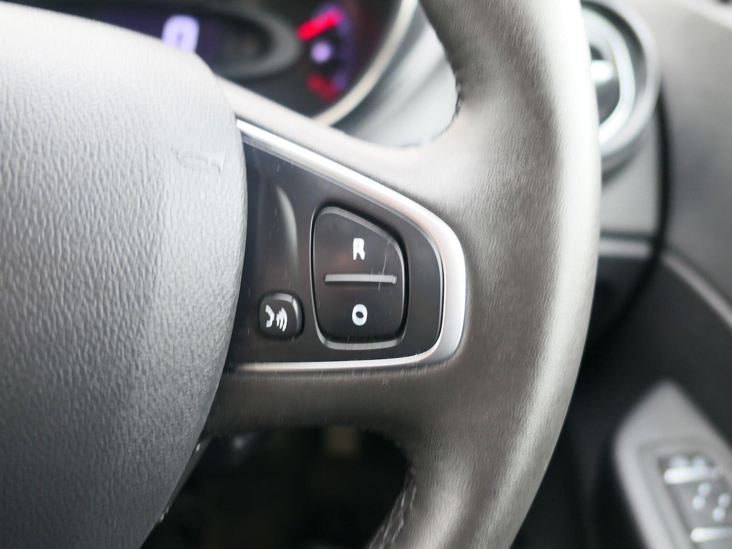 Used Renault Captur for sale - 78136225: Photo 12