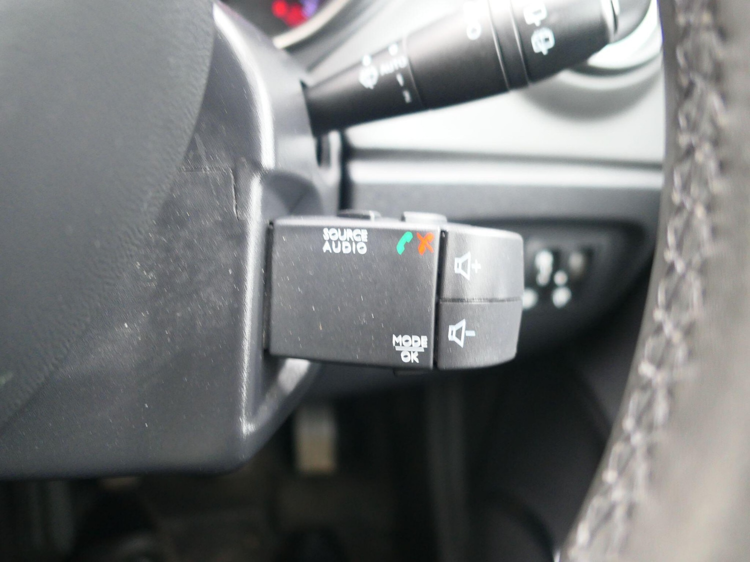 Used Renault Captur for sale - 78136225: Photo 16