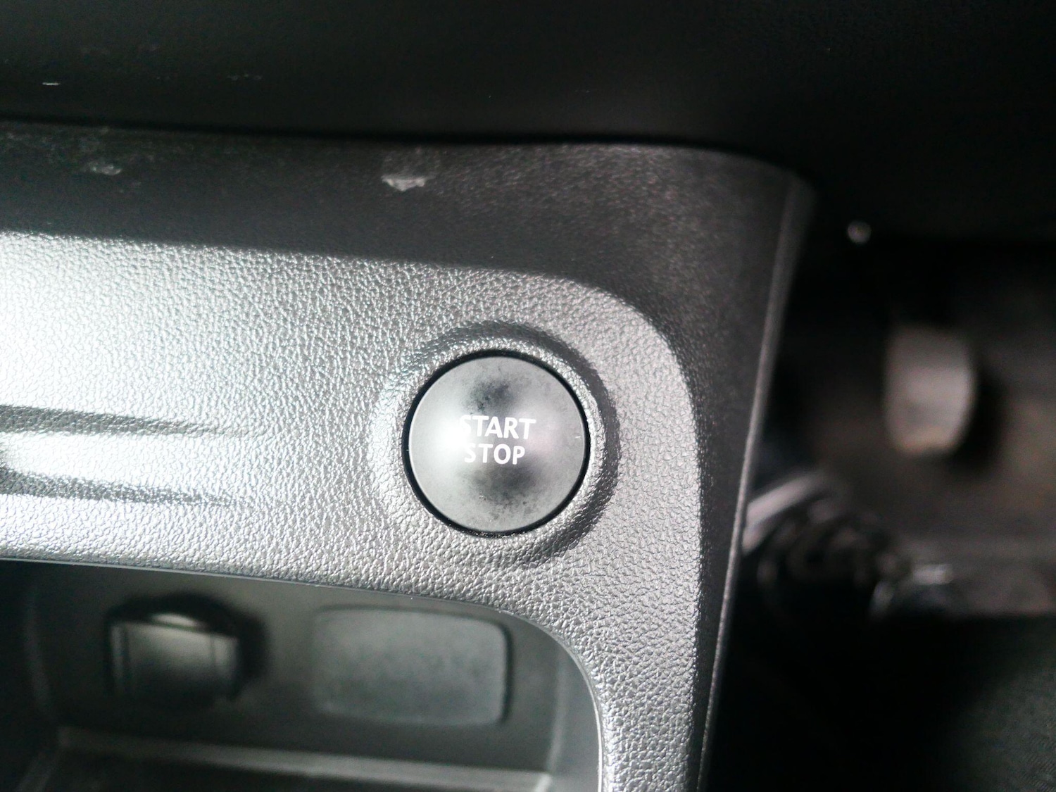 Used Renault Captur for sale - 78136225: Photo 17