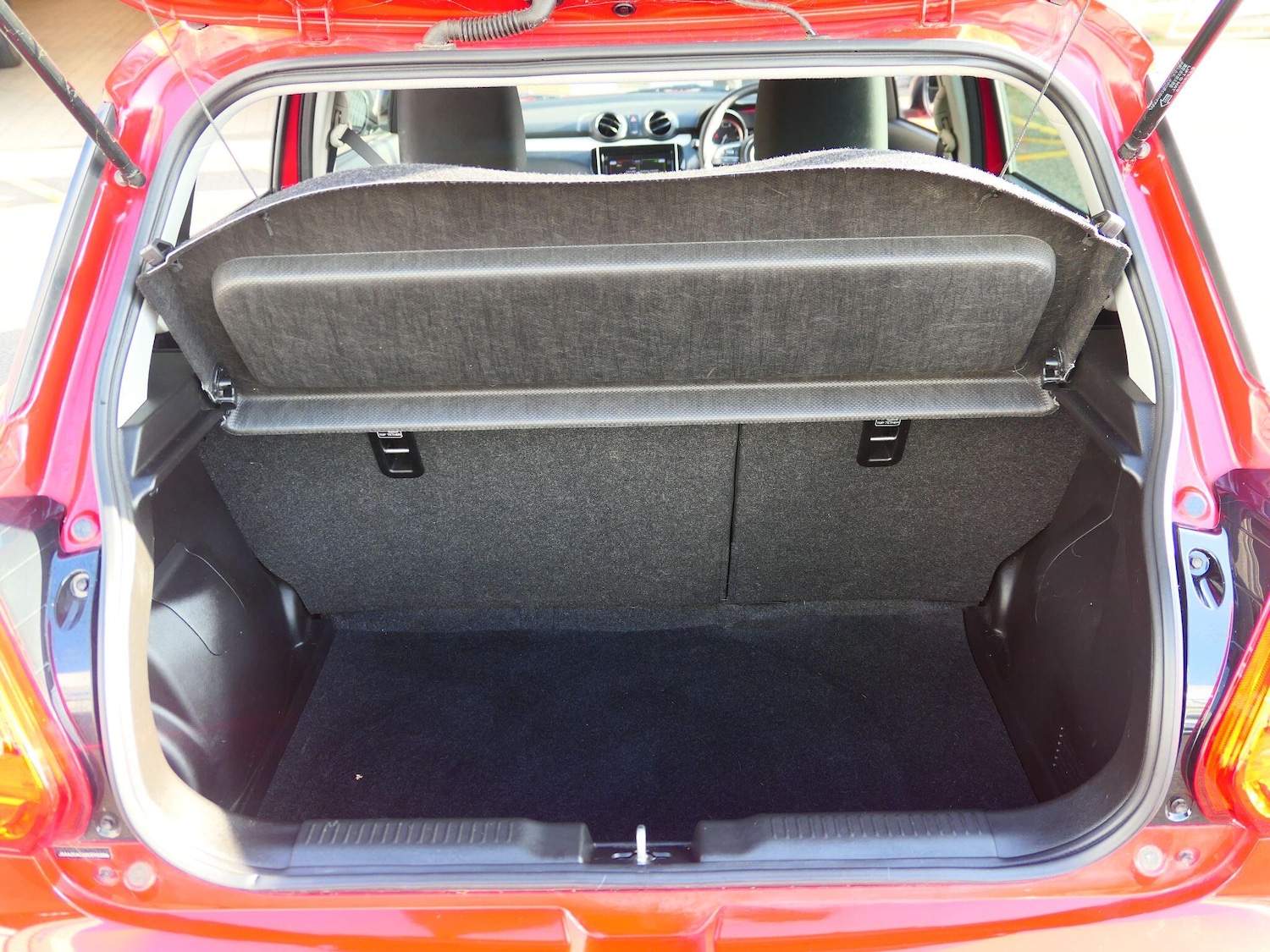 Used Suzuki Swift 2023 for sale - 77709525: Photo 10