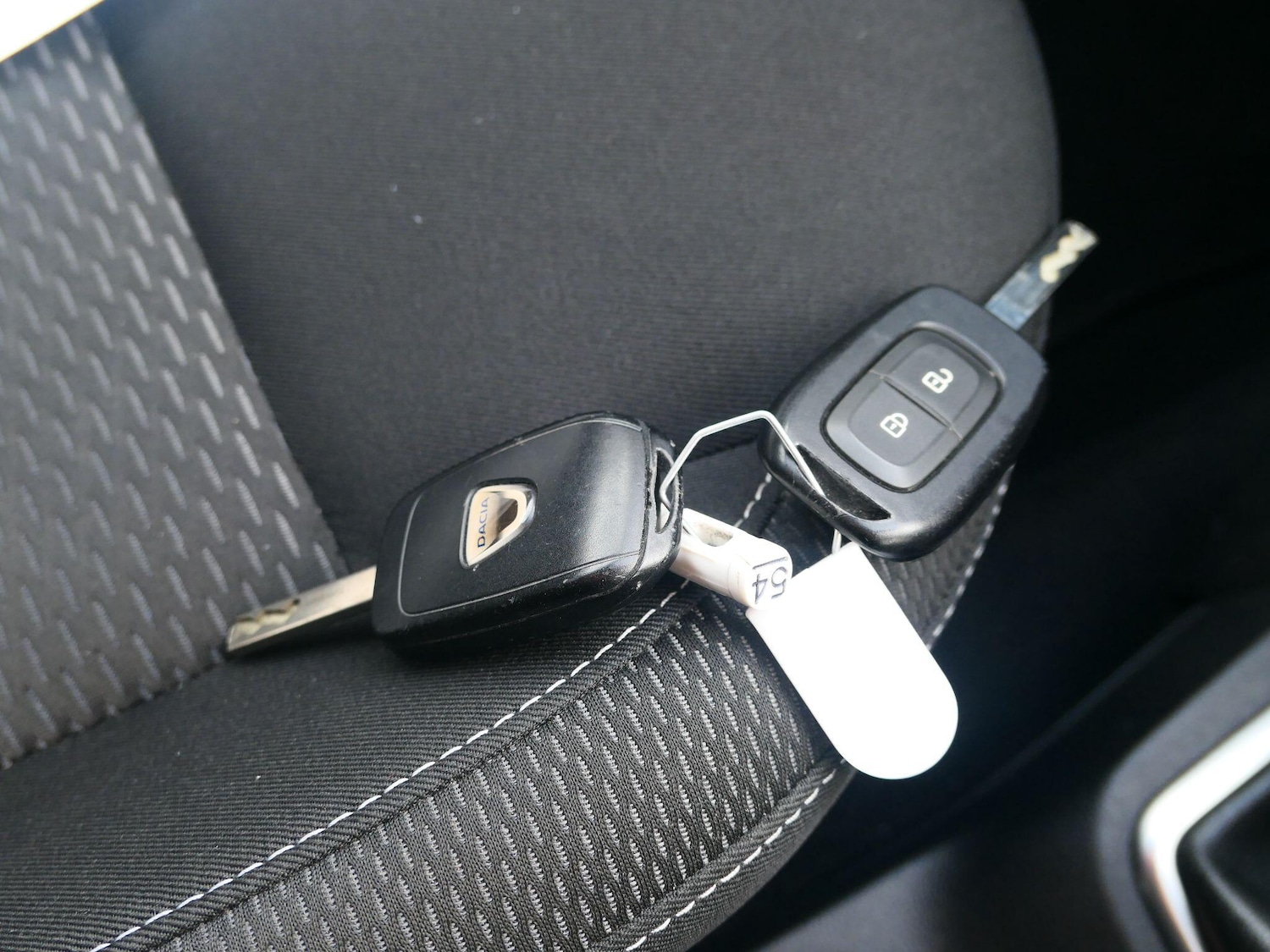 Used Dacia Duster 2018 for sale - 77683375: Photo 18