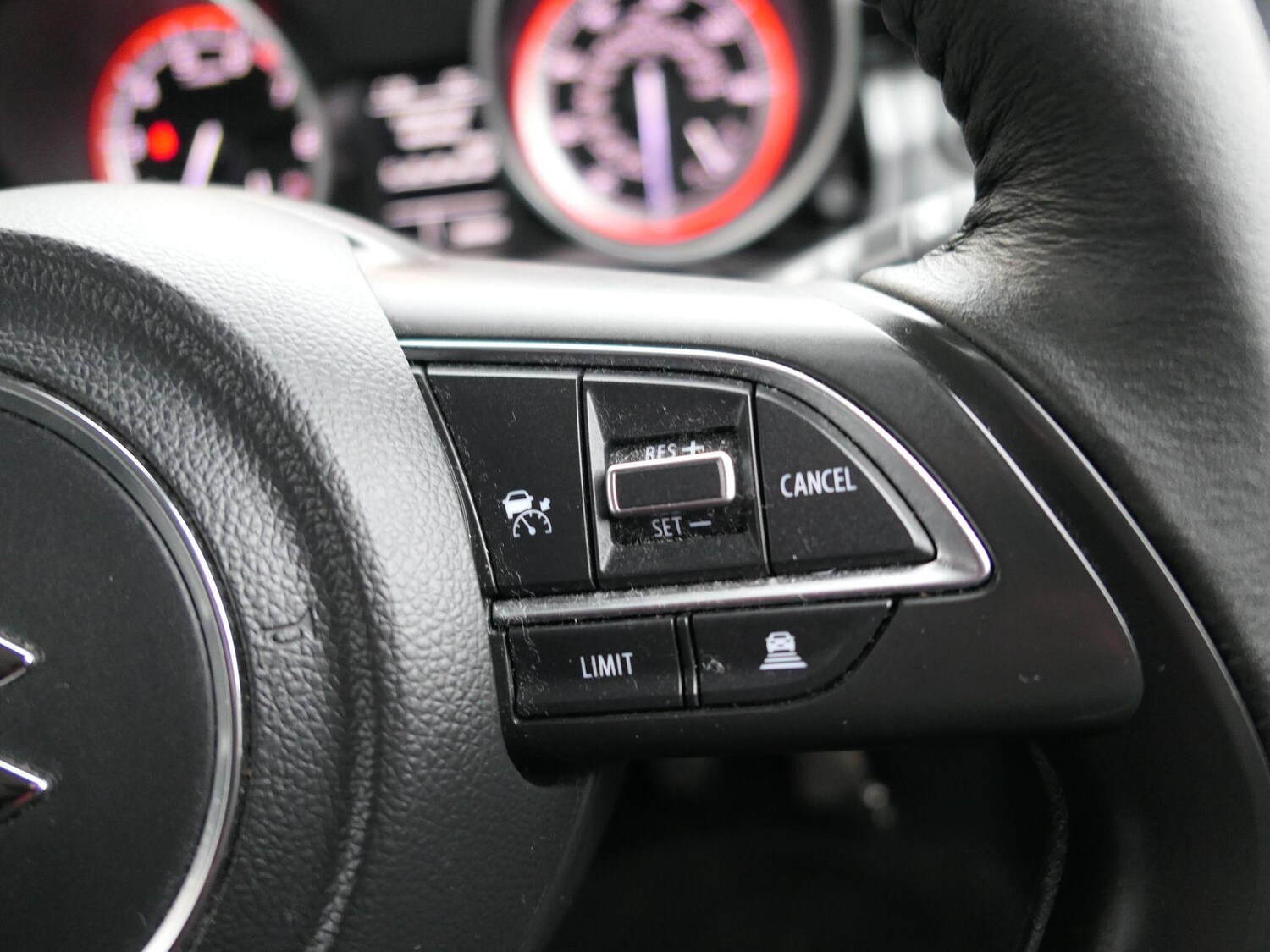 Used Suzuki Swift 2024 for sale - 77376244: Photo 15