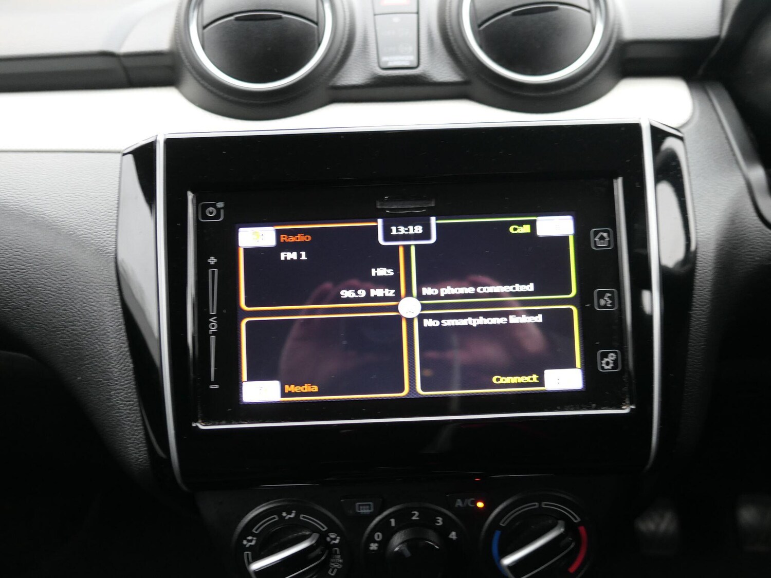 Used Suzuki Swift 2024 for sale - 77376244: Photo 21