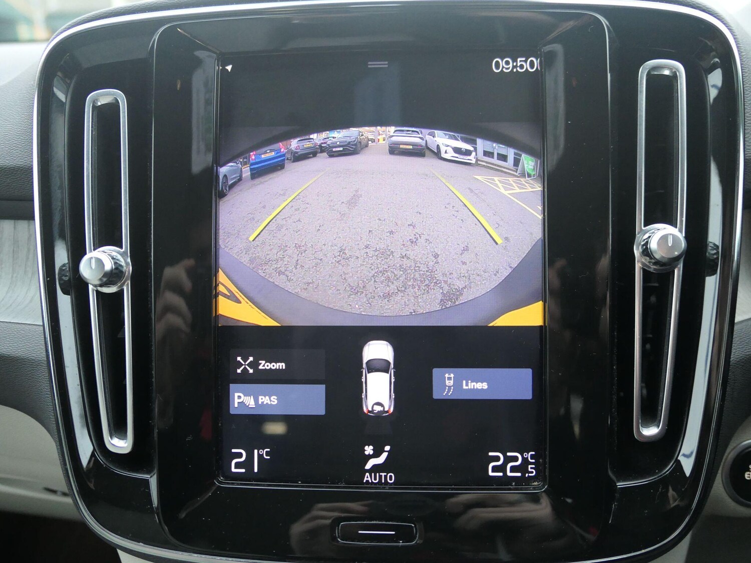 Used Volvo XC40 2020 for sale - 77908647: Photo 20