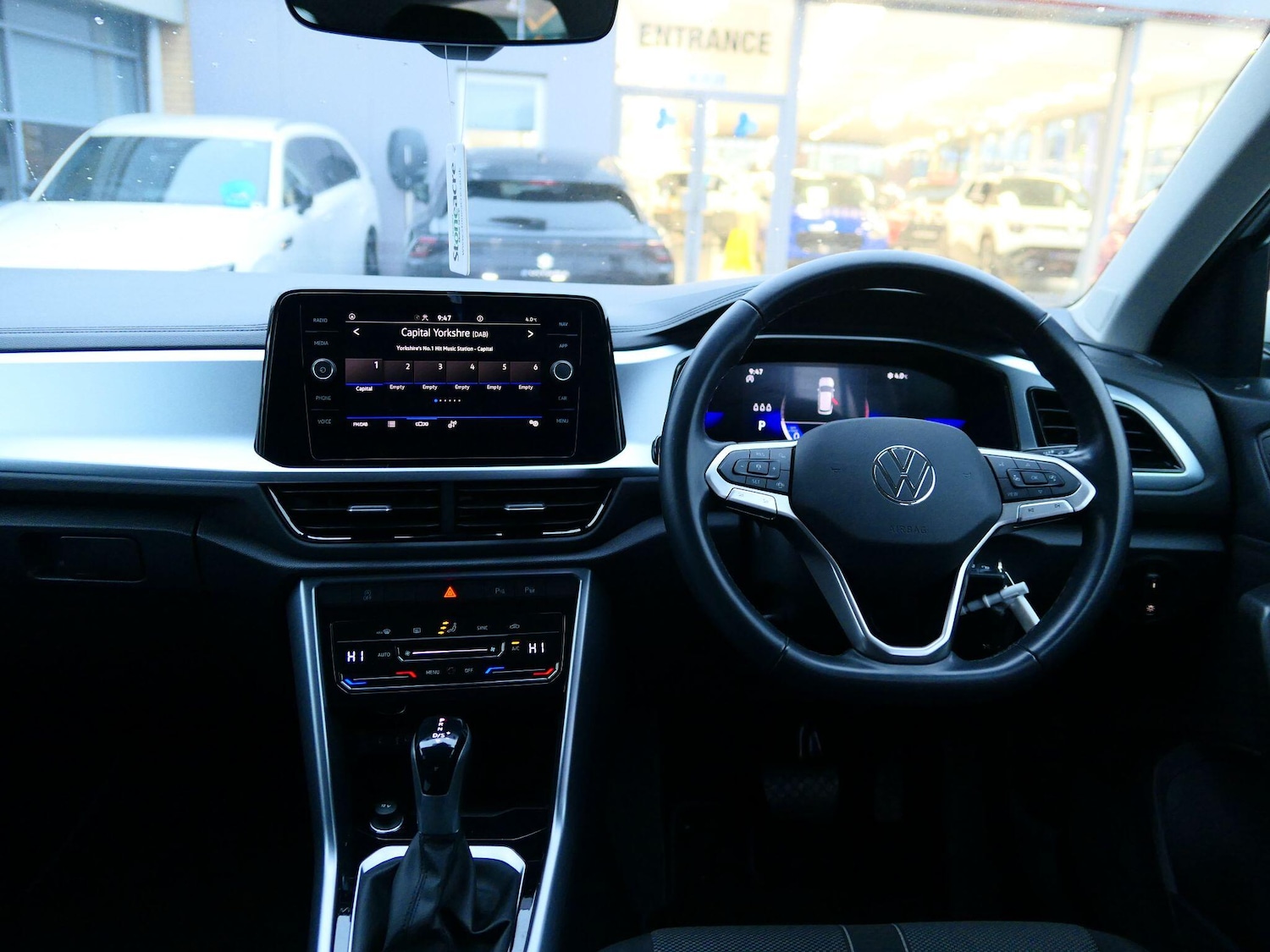 Used Volkswagen T-Roc for sale - 77468547: Photo 9