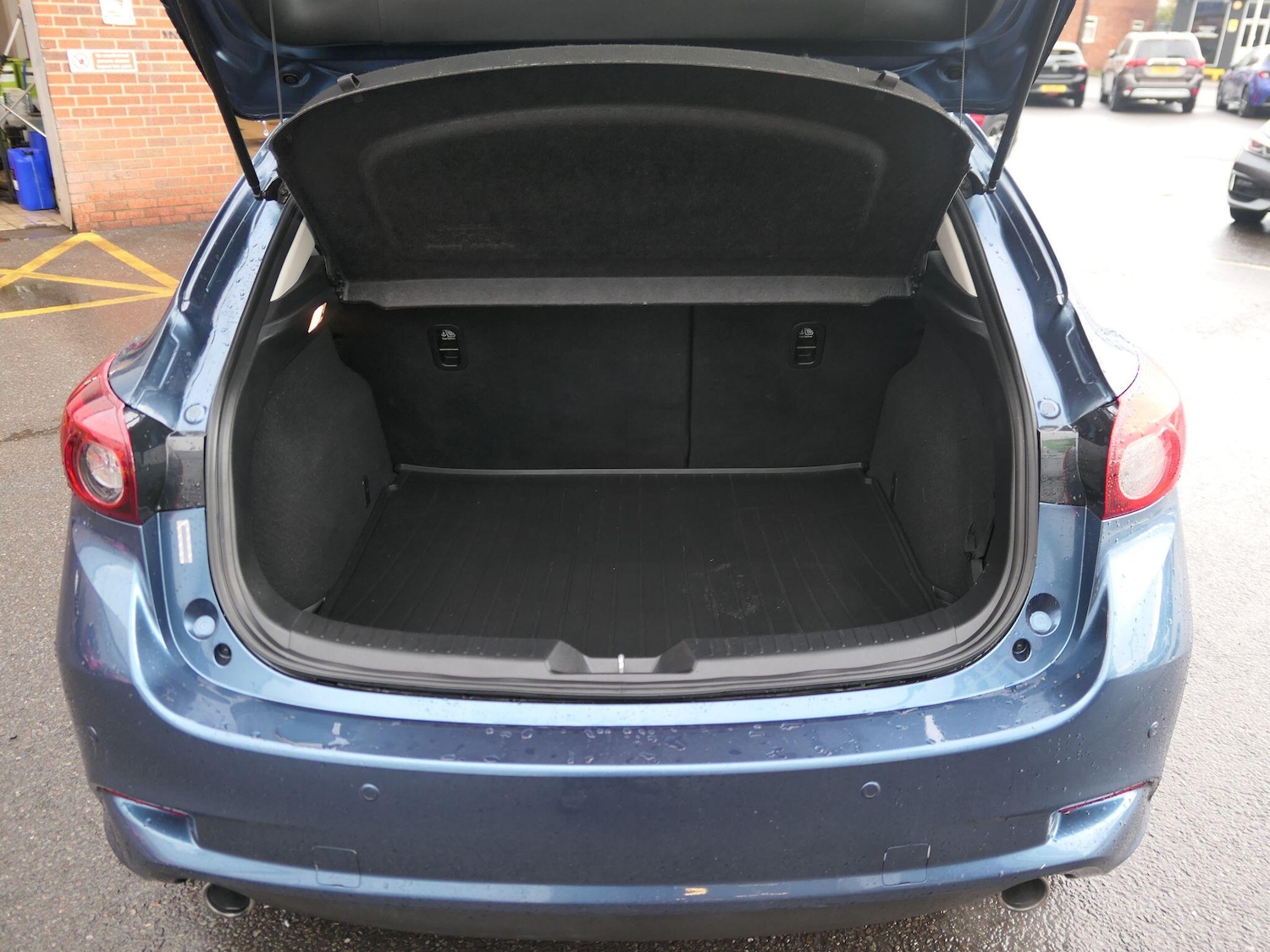 Used Mazda Mazda3 2018 for sale - 76512772: Photo 24