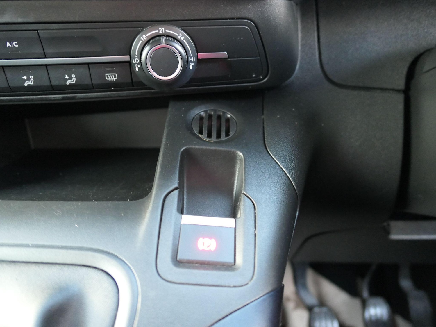 Used Peugeot Rifter 2020 for sale - 77074710: Photo 15