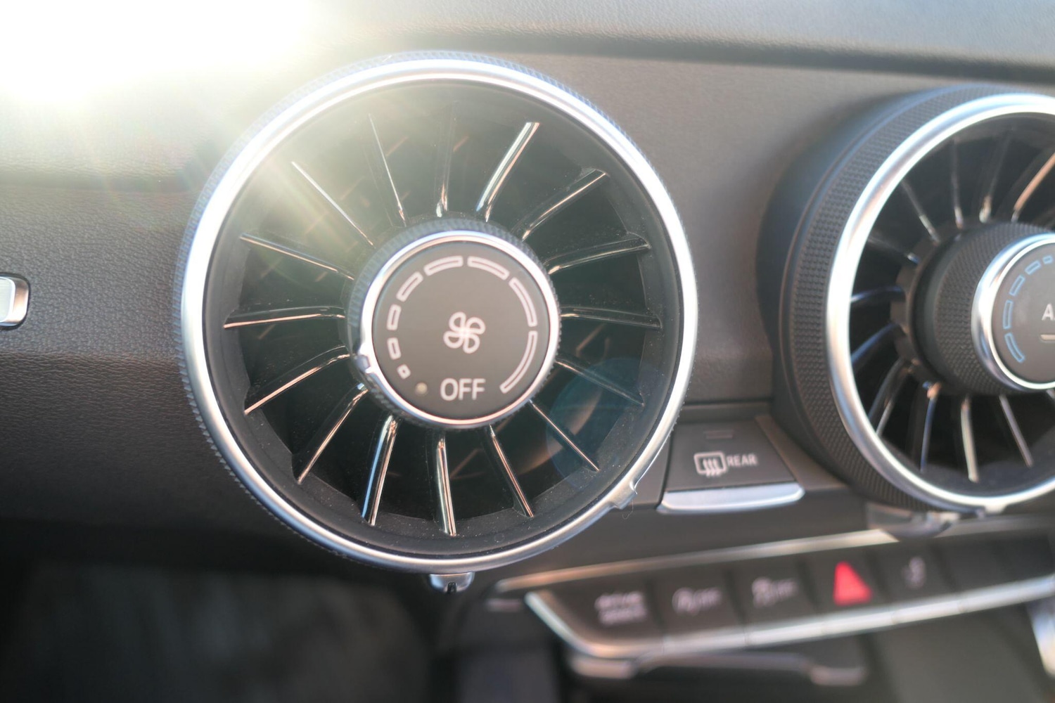 Used Audi TT 2018 for sale - 76666629: Photo 10