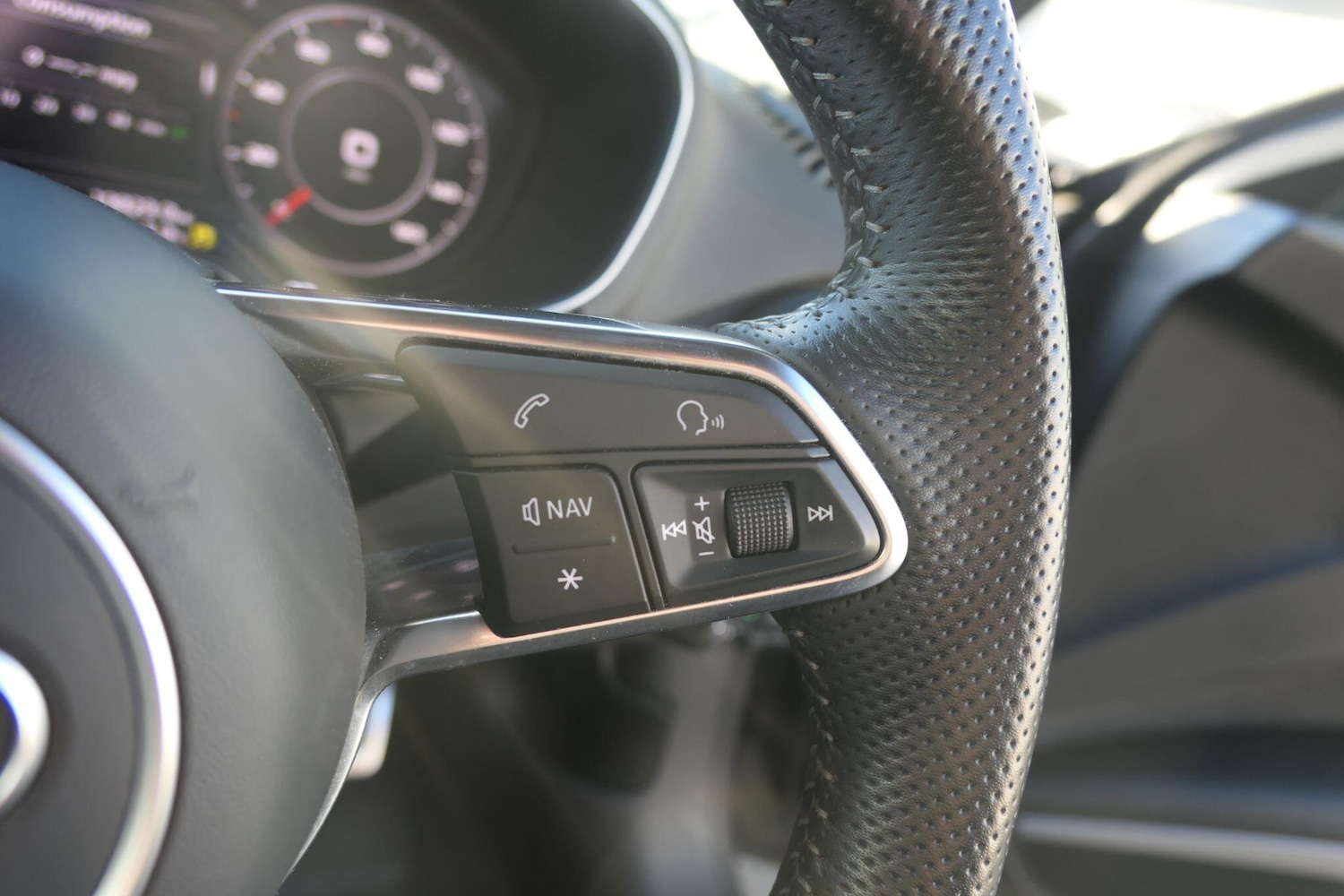 Used Audi TT 2018 for sale - 76666629: Photo 16