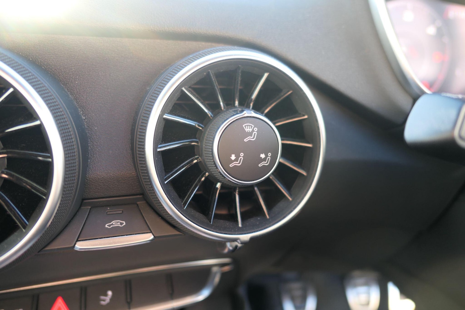 Used Audi TT 2018 for sale - 76666629: Photo 23