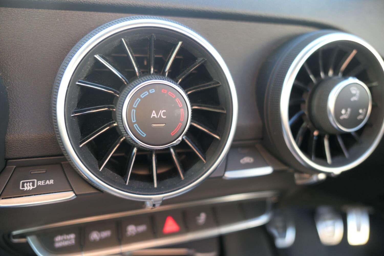 Used Audi TT 2018 for sale - 76666629: Photo 24