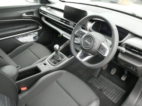 Used Jeep Avenger 2024 for sale - 76269927: Photo 9