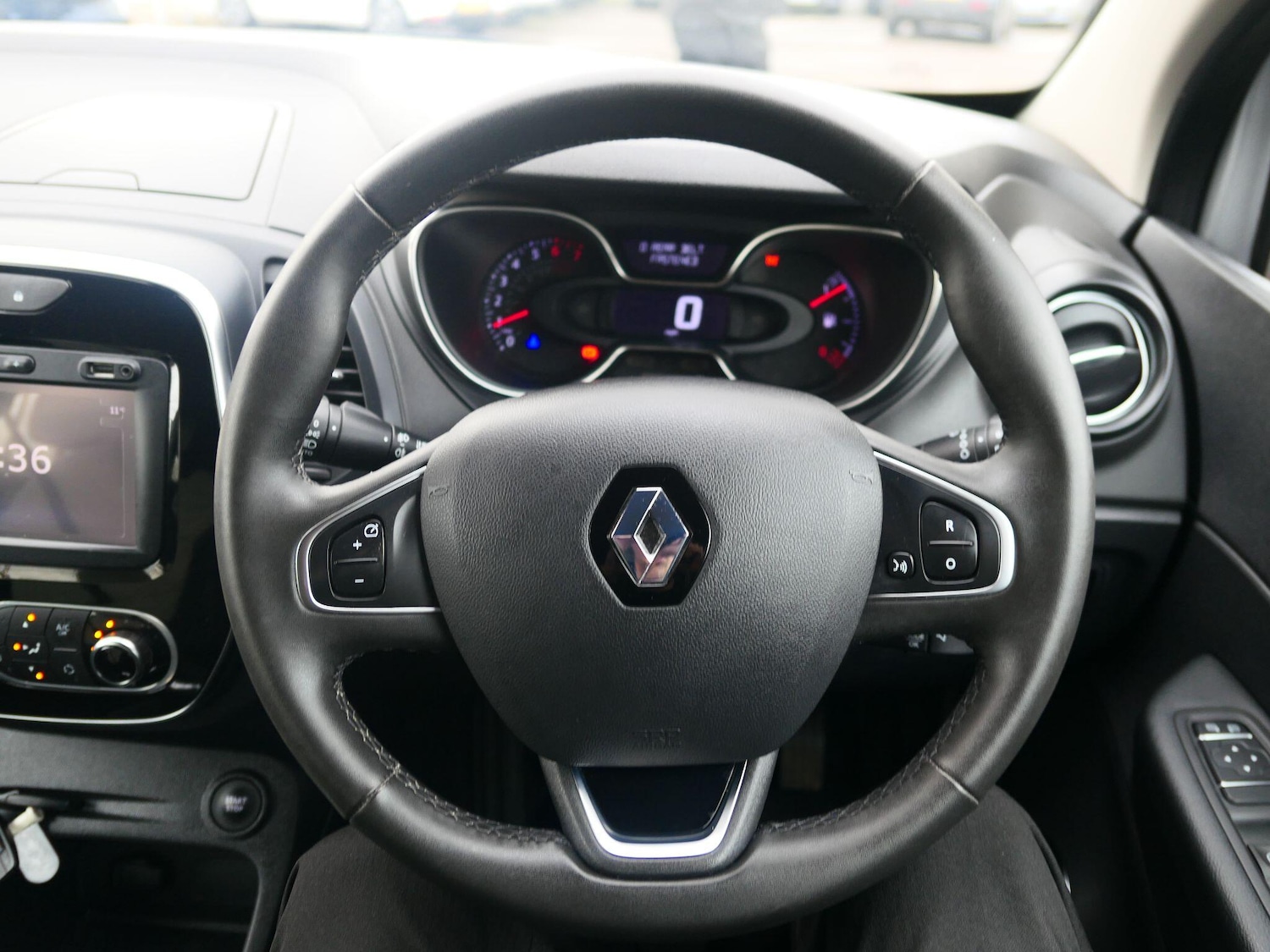 Used Renault Captur 2018 for sale - 78171137: Photo 25