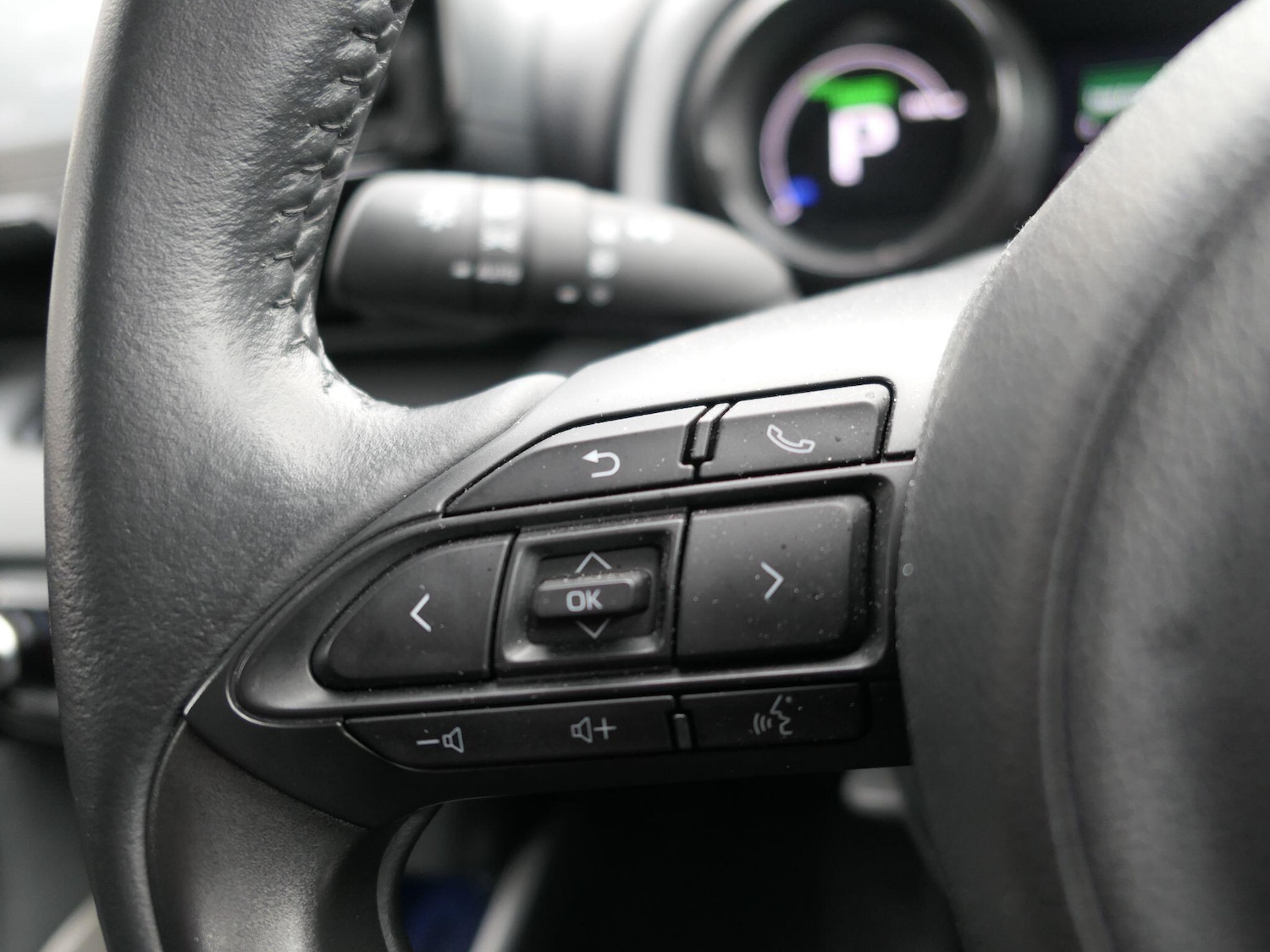 Used Mazda Mazda2 HYBRID 2024 for sale - 77737936: Photo 15