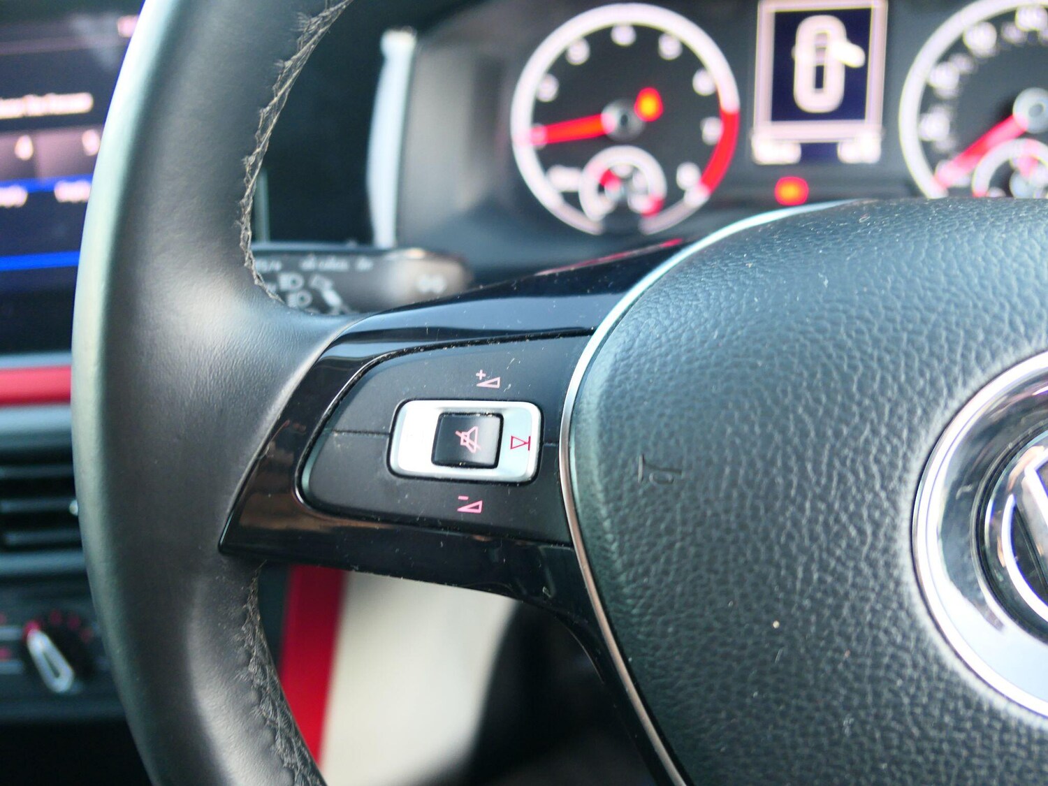 Used Volkswagen Polo 2018 for sale - 77940546: Photo 13