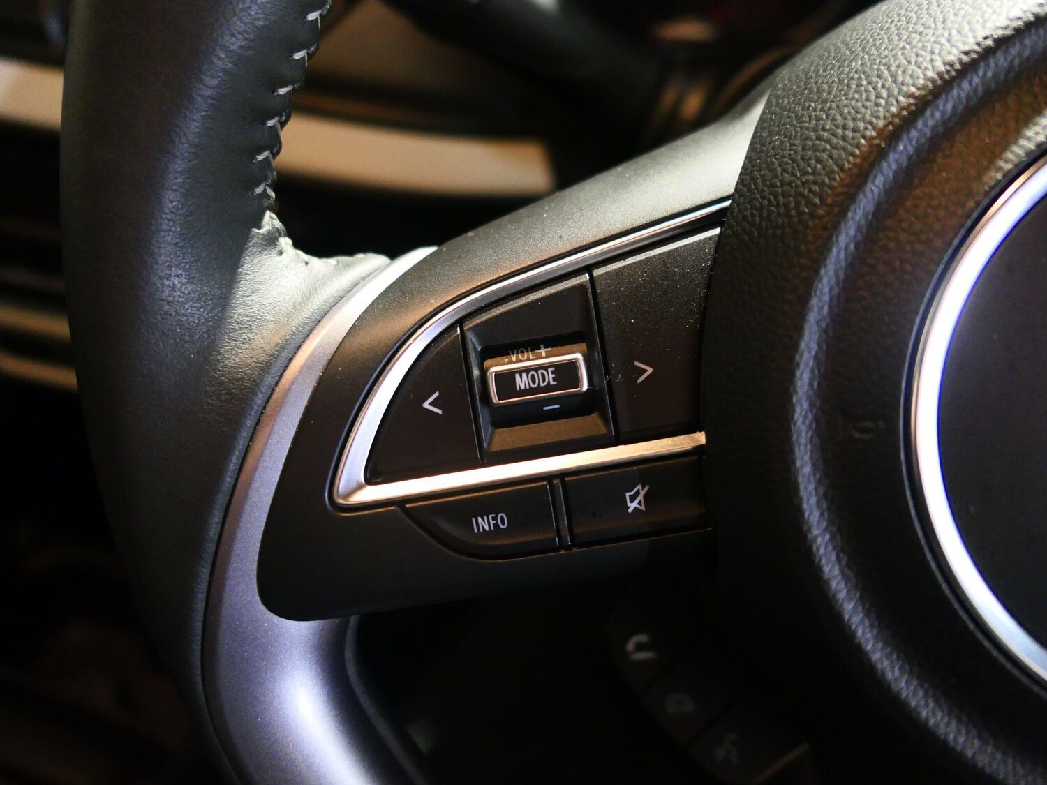 Used Suzuki Swift 2025 for sale - 78100322: Photo 15