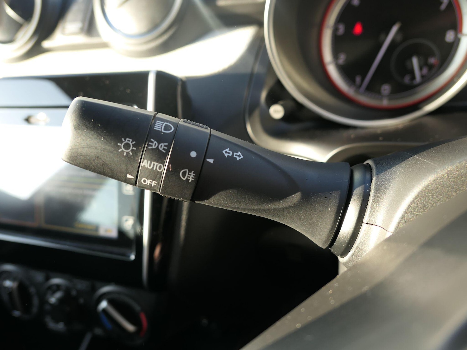 Used Suzuki Swift 2023 for sale - 76512511: Photo 24