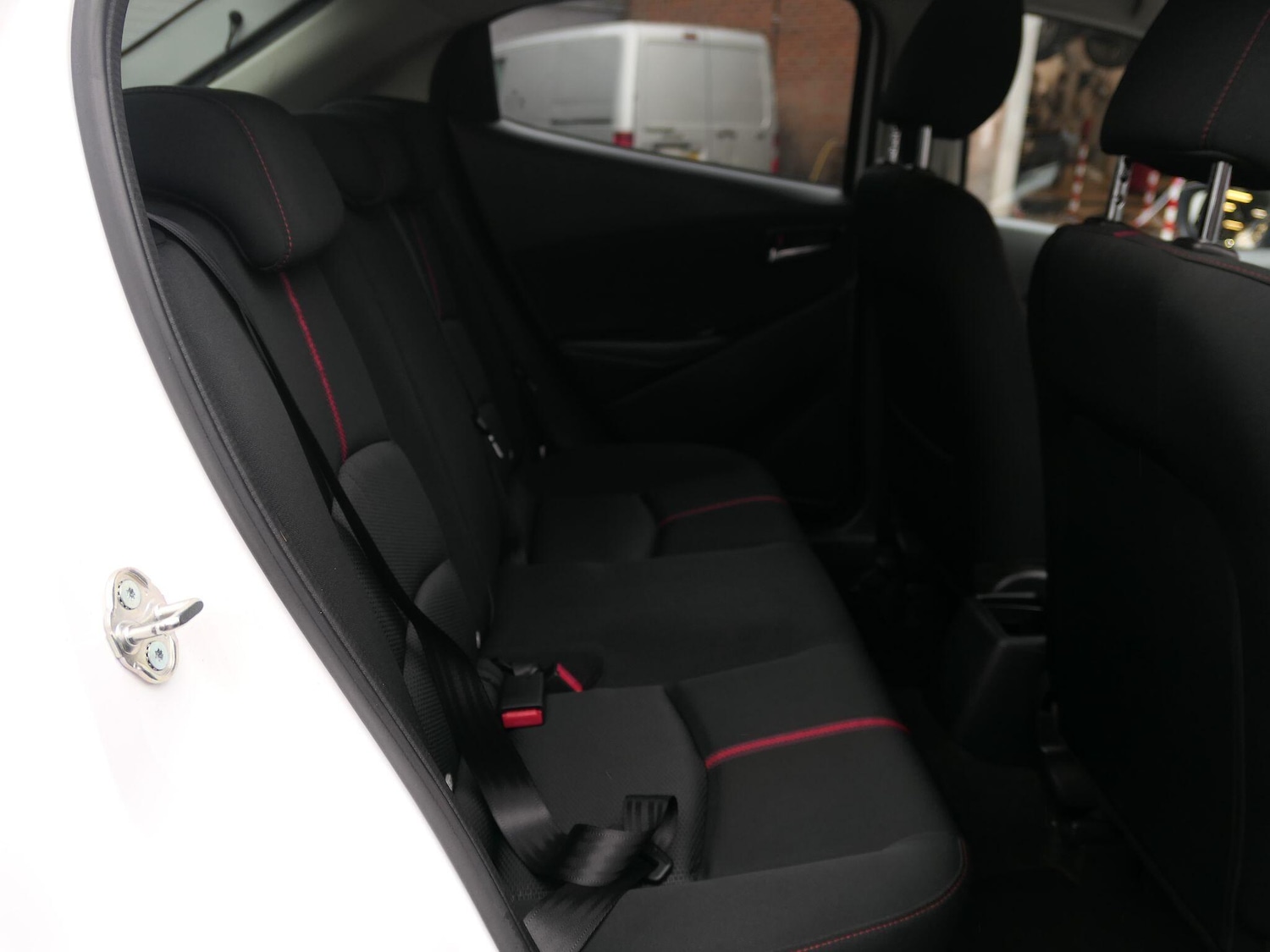 Used Mazda Mazda2 2016 for sale - 76572468: Photo 12