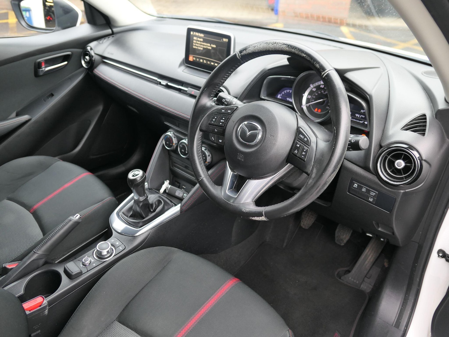 Used Mazda Mazda2 2016 for sale - 76572468: Photo 9