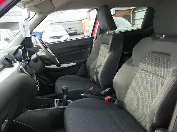 Used Suzuki Swift 2023 for sale - 76122555: Photo 27