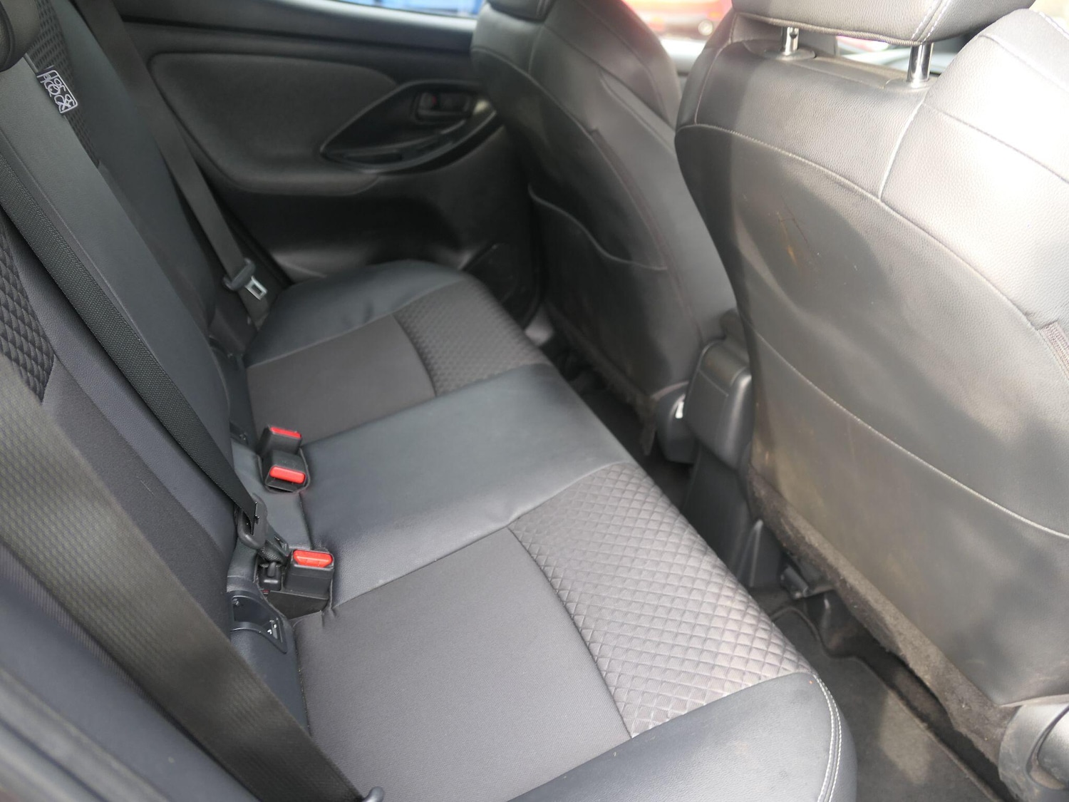 Used Toyota Yaris 2022 for sale - 76825072: Photo 12