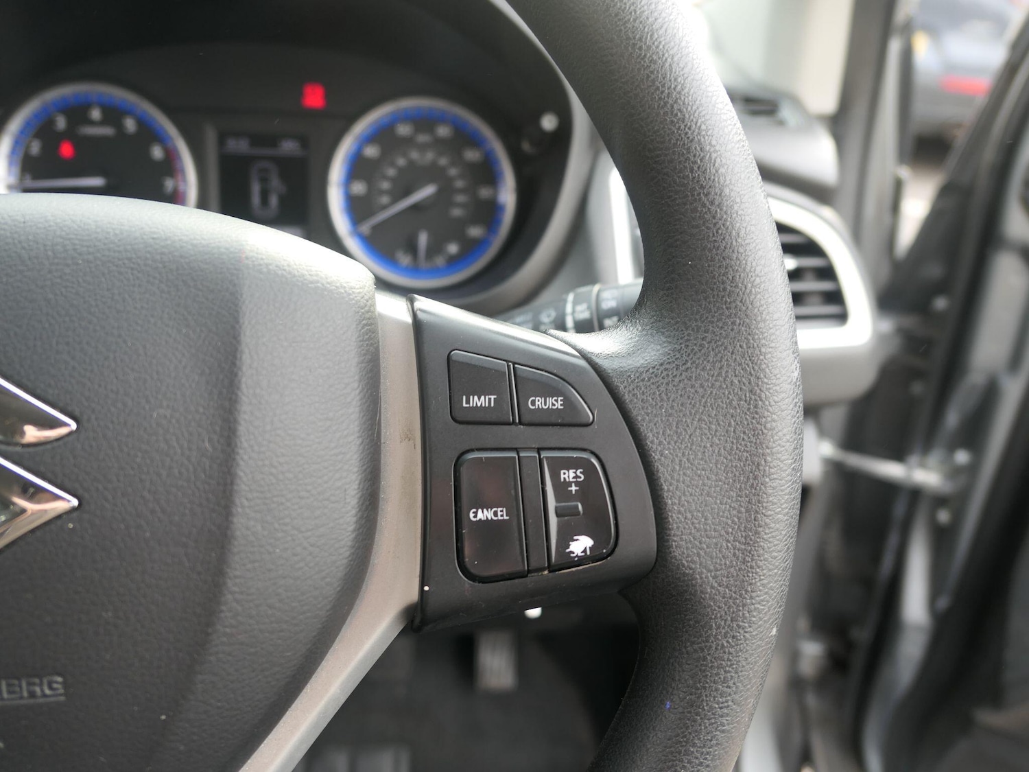 Used Suzuki SX4 S-Cross 2014 for sale - 76425792: Photo 10