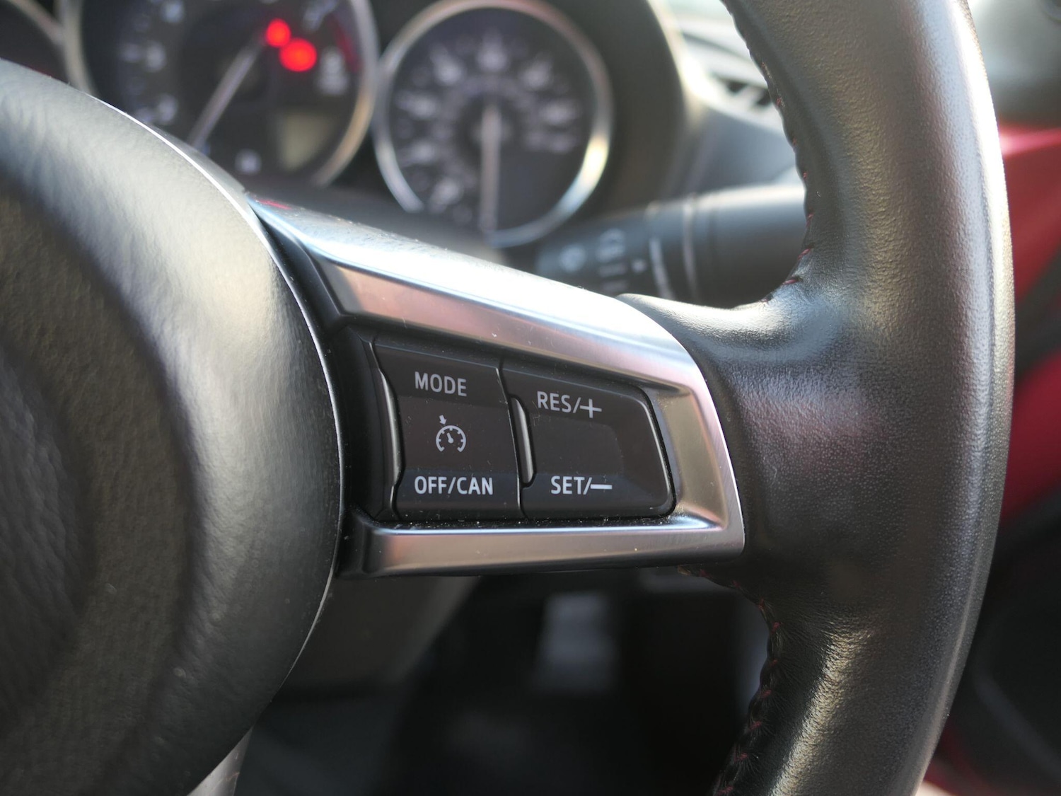 Used Mazda MX-5 2017 for sale - 76824800: Photo 11