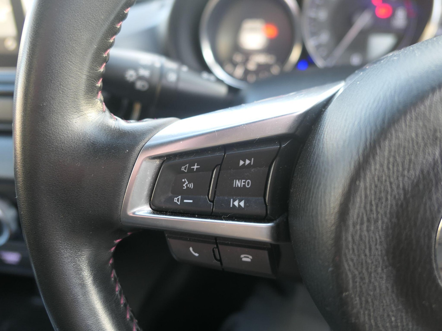 Used Mazda MX-5 2017 for sale - 76824800: Photo 13