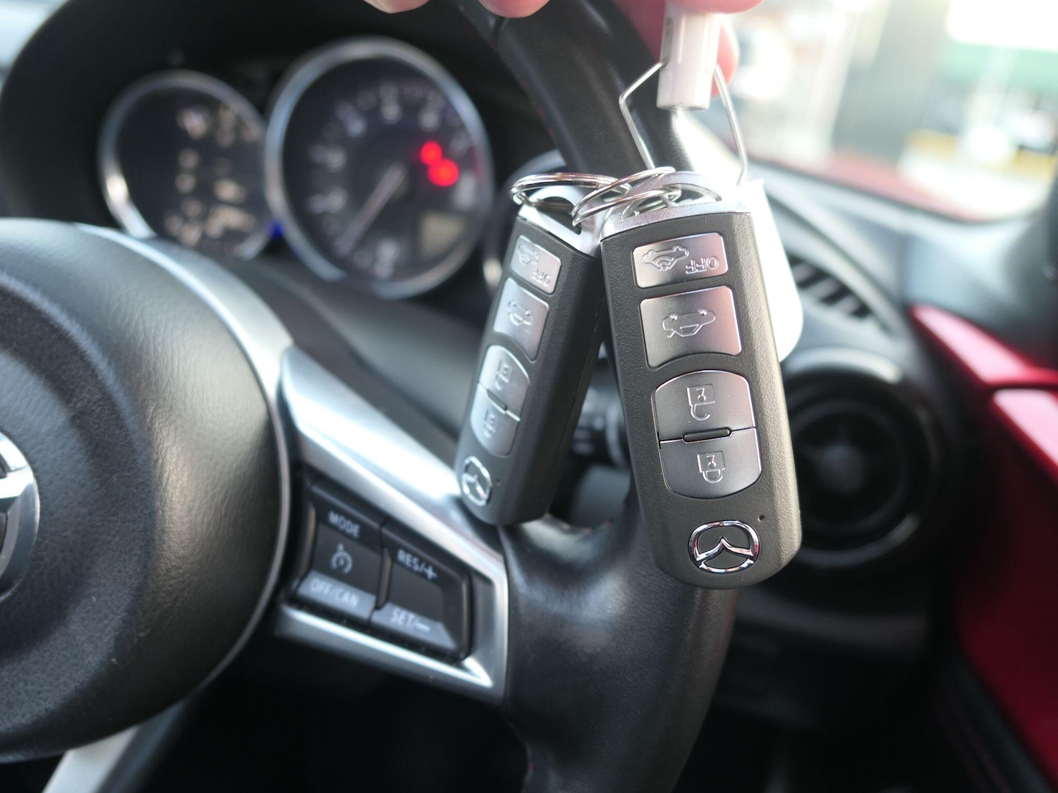 Used Mazda MX-5 2017 for sale - 76824800: Photo 8