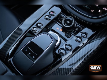 Used Aston Martin DBX 2024 for sale - 79124709: Photo