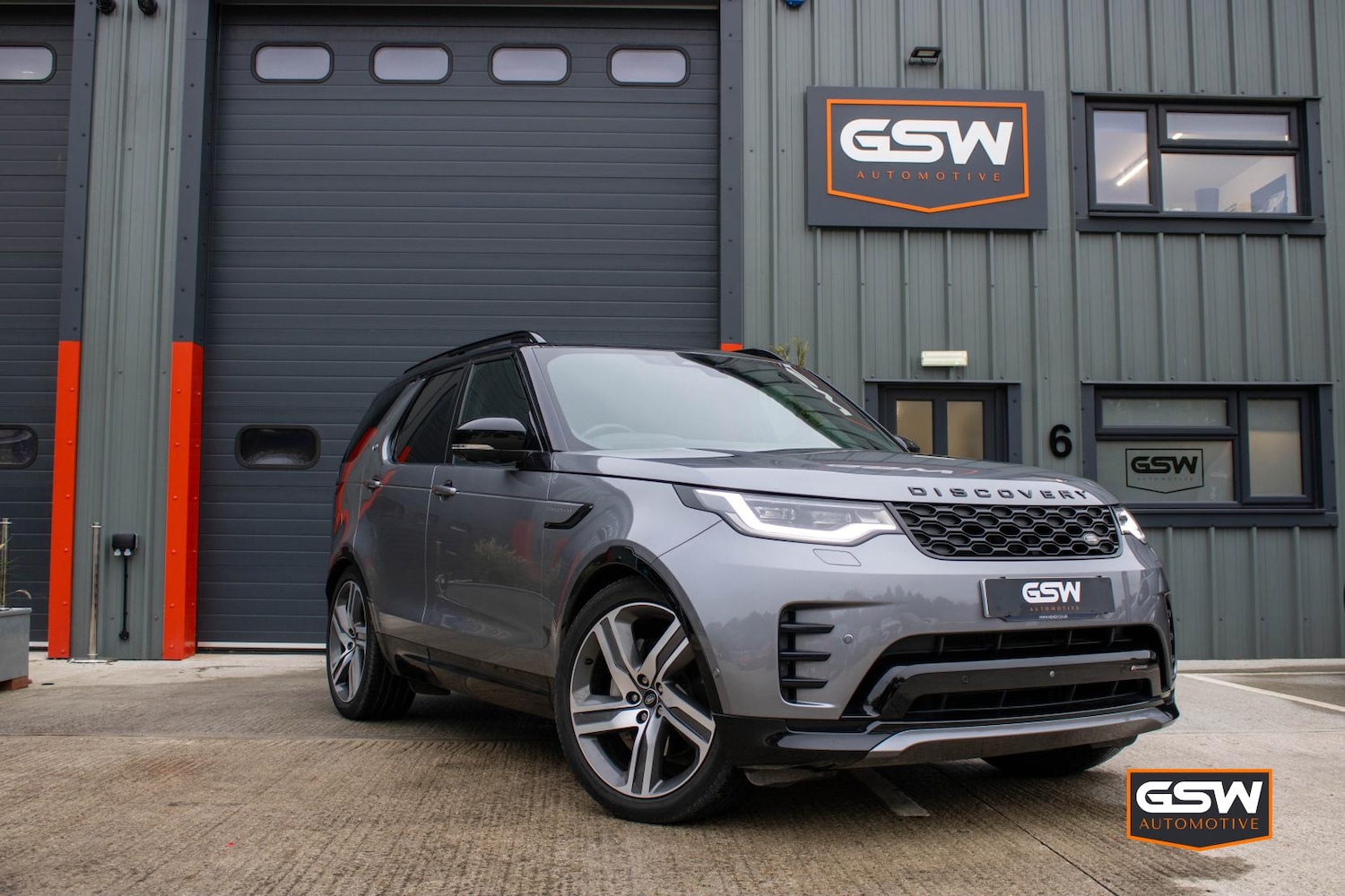 Used Land Rover Discovery 2023 for sale - 76282567: Photo 1