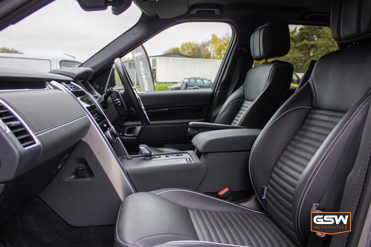 Used Land Rover Discovery 2023 for sale - 76282567: Photo 13