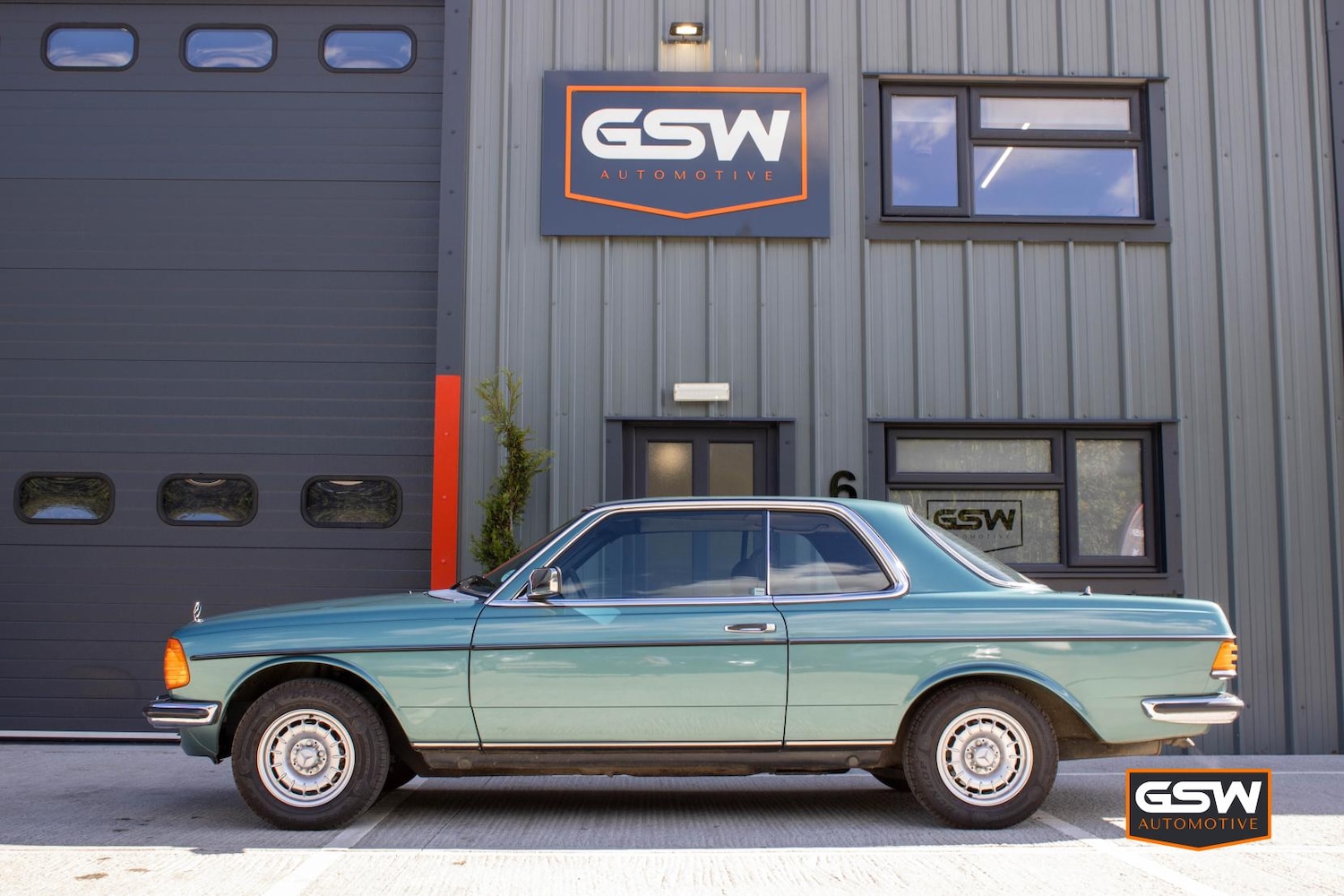 Used Mercedes-Benz 230 1983 for sale - 76028320: Photo 3