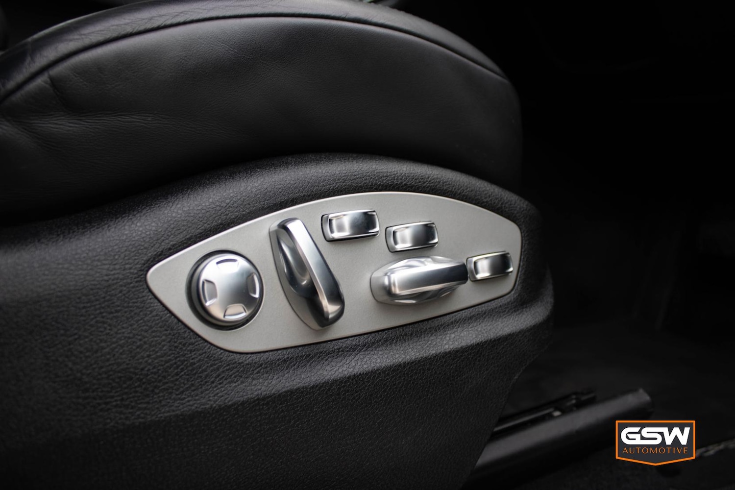 Used Porsche Macan 2020 for sale - 77903518: Photo 16