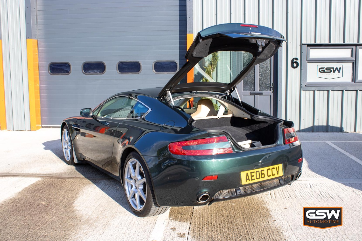 Used Aston Martin Vantage 2006 for sale - 77339626: Photo 14