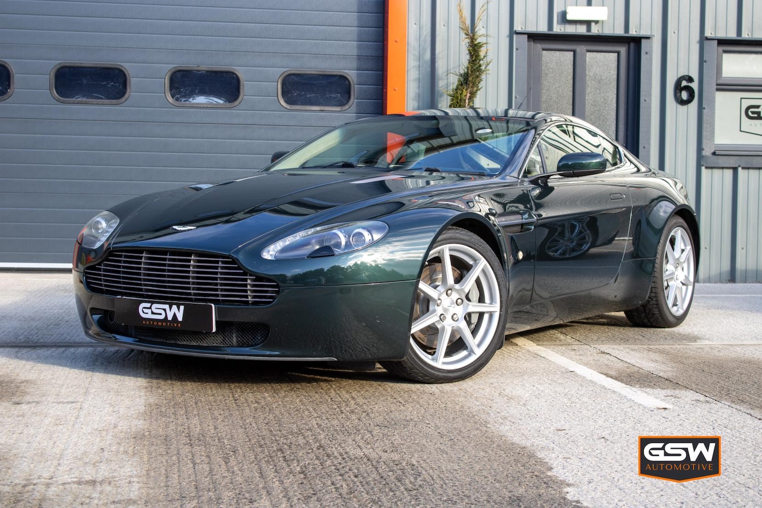 Used Aston Martin Vantage 2006 for sale - 77339626: Photo 2