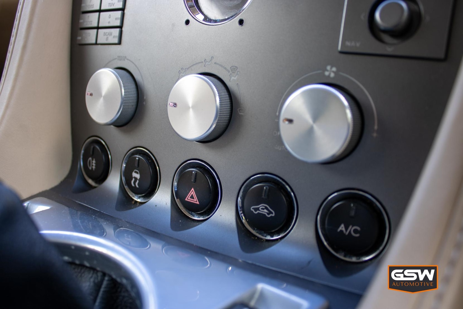 Used Aston Martin Vantage 2006 for sale - 77339626: Photo 32