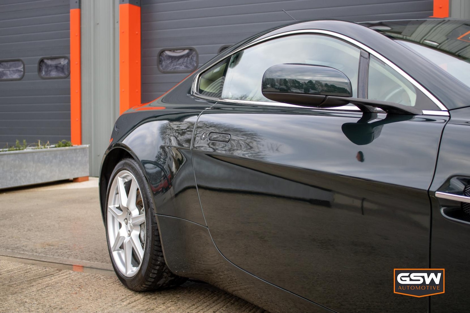 Used Aston Martin Vantage 2006 for sale - 77339626: Photo 6